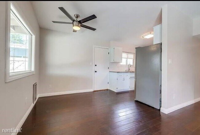 7225 Macquarie St La Mesa, CA 91942 photo 4