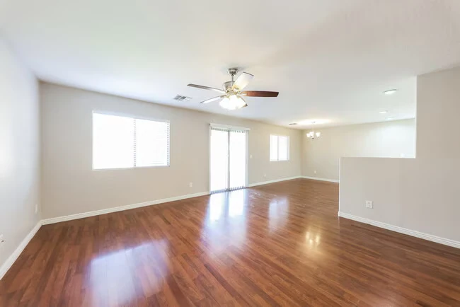 23720 N 118th Ln Sun City, AZ 85373 photo 4