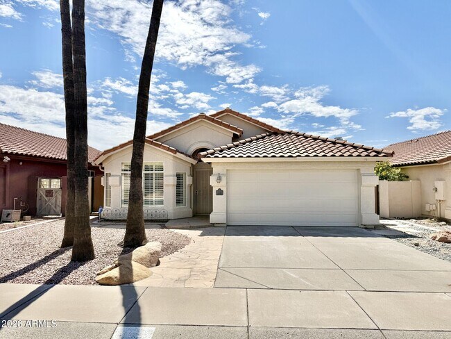7249 E Softwind Dr photo 2