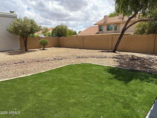 9329 E Corrine Dr Scottsdale, AZ 85260 photo 4