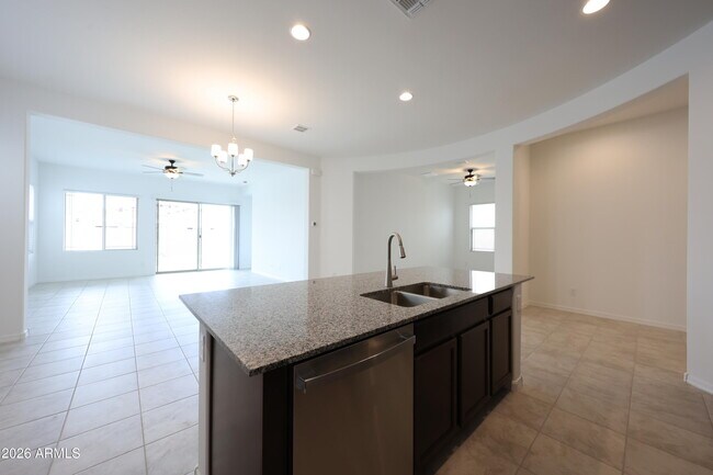 7683 W Smoketree Dr Peoria, AZ 85383 photo 4