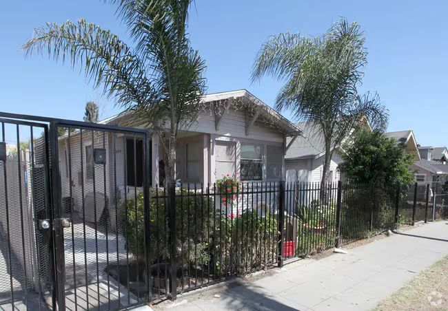 3845-51/3853-57 41st St San Diego, CA 92105 photo 3