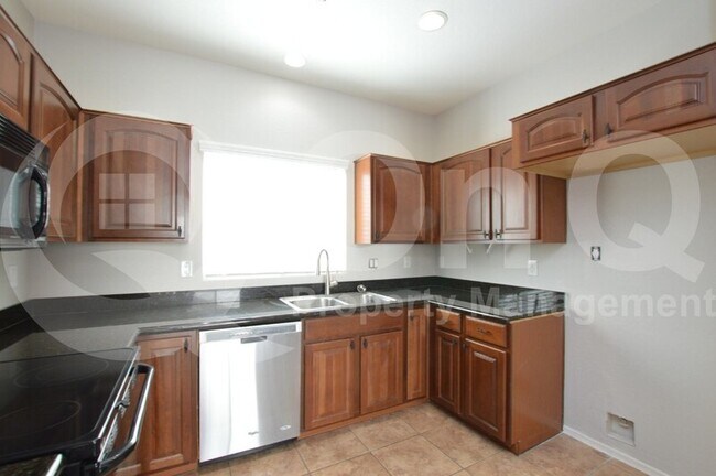 4749 E Laurel Ave Gilbert, AZ 85234 photo 3