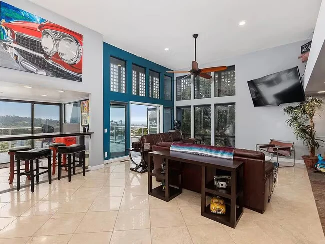 1013 Clipper Ct Del Mar, CA 92014