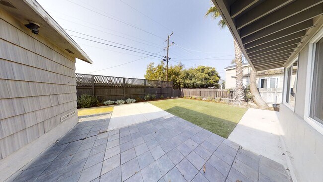 6242 Dorothy Dr San Diego, CA 92115 photo 4