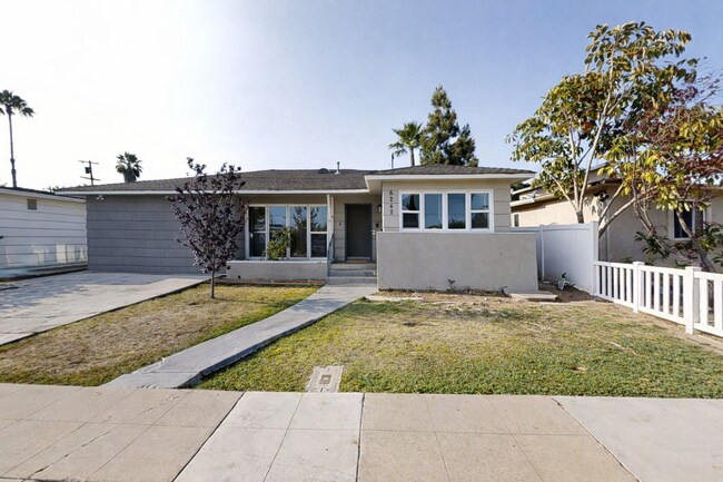 6242 Dorothy Dr San Diego, CA 92115 photo 2