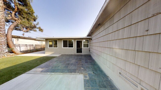 6242 Dorothy Dr San Diego, CA 92115 photo 3