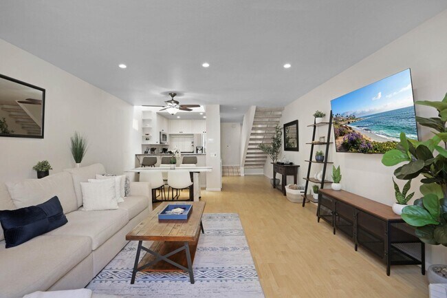 3054 Rue D’Orleans San Diego, CA 92110 photo 2