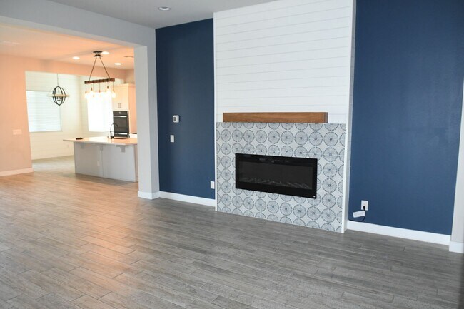 7031 N 85th Ln Glendale, AZ 85305 photo 5