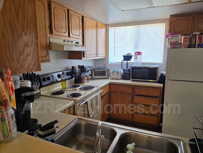 615 W 13th St Tempe, AZ 85281 photo 4