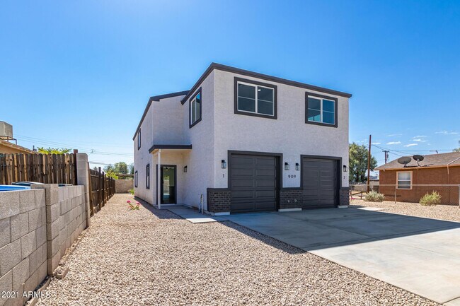 917 S 5th Avenue