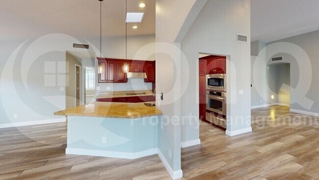 5420 E Paradise Ln Scottsdale, AZ 85254 photo 2