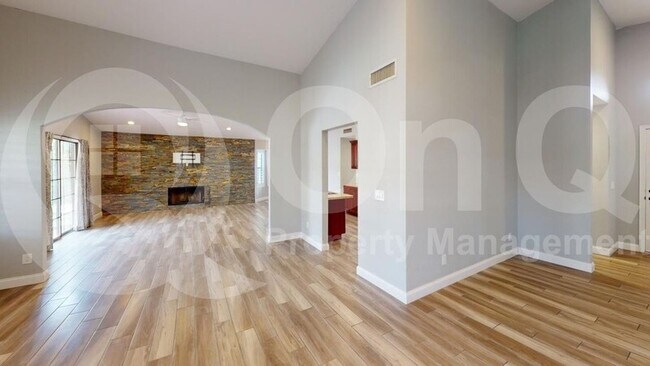 5420 E Paradise Ln Scottsdale, AZ 85254 photo 5