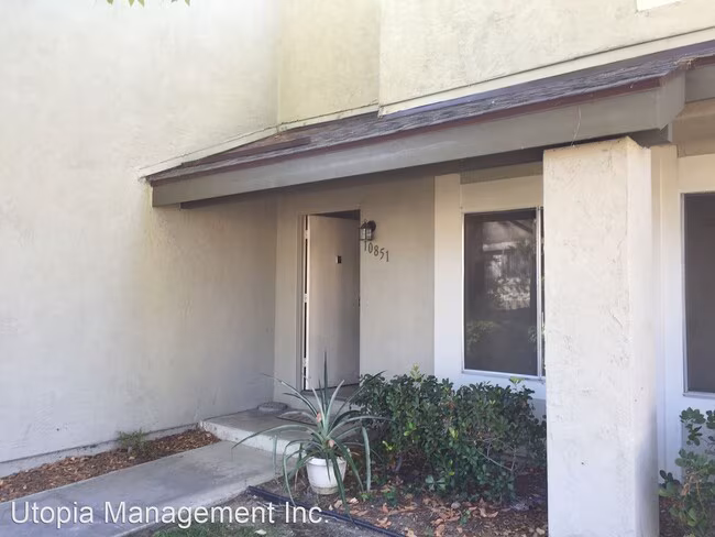 10851 Carbet Pl San Diego, CA 92124 photo 3