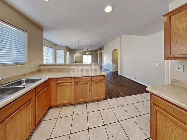 24160 W Lasso Ln Buckeye, AZ 85326 photo 3