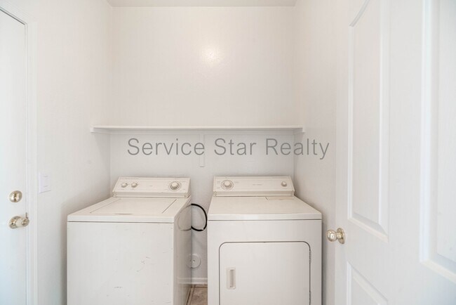 1708 S 79th Glen Phoenix, AZ 85043 photo 4