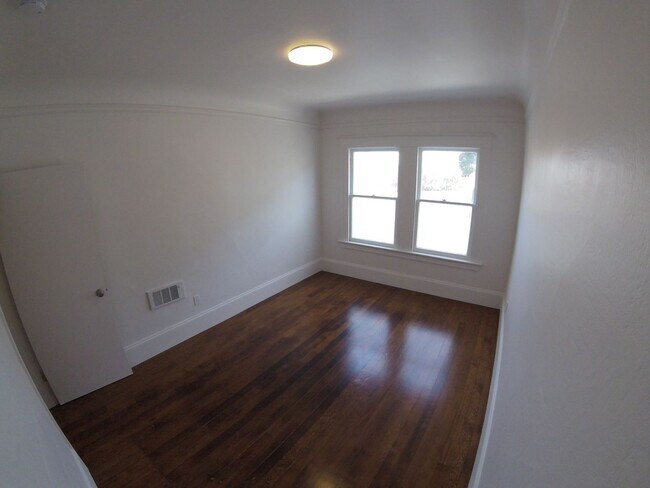 1333 Lyon St San Francisco, CA 94115 photo 4