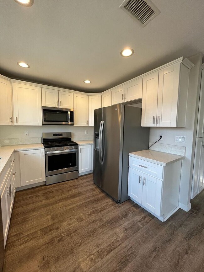 2218-20 Langmuir St San Diego, CA 92111 photo 2