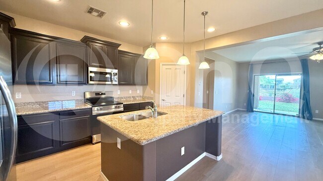 931 E Harrison St Chandler, AZ 85225 photo 4