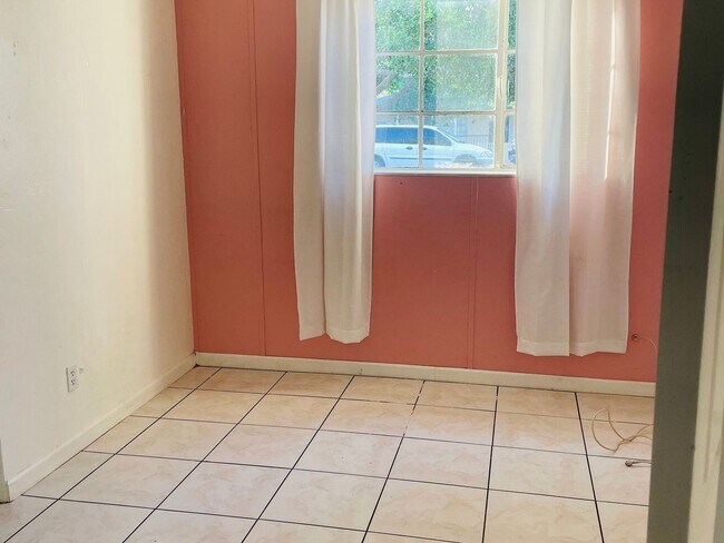 3539 E Sheridan St Phoenix, AZ 85008 photo 4