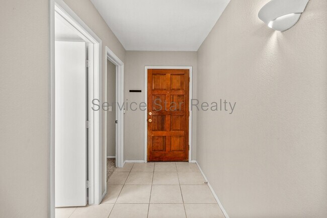 1506 N Oak St Tempe, AZ 85281 photo 4