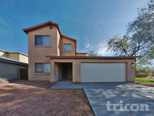 7211 S 8th Pl Phoenix, AZ 85042 photo 2