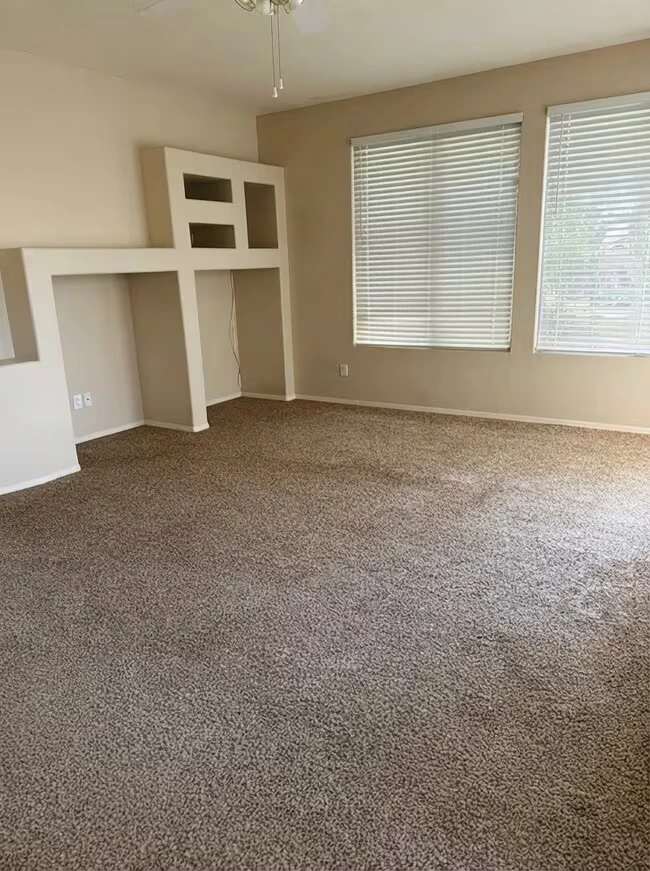 9315 E Keats Ave Mesa, AZ 85209 photo 2