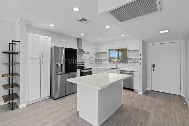 314 W Maryland Ave Phoenix, AZ 85013 photo 2