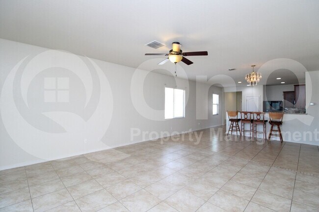 7116 S 78th Dr Phoenix, AZ 85339 photo 5