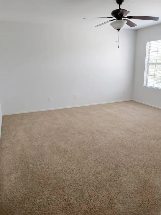 37189 W Leonessa Ave Maricopa, AZ 85138 photo 5