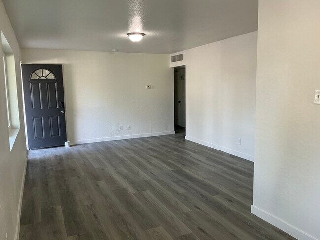 3421 West Campbell Ave Phoenix, AZ 85017 photo 3