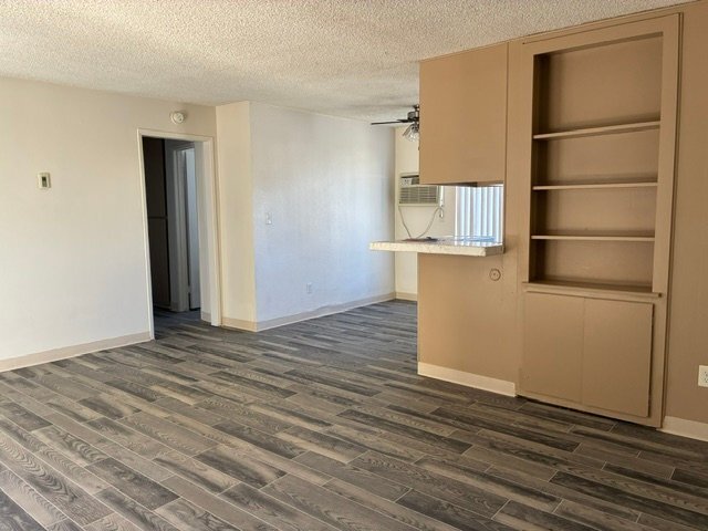 995 N Mollison Ave El Cajon, CA 92021