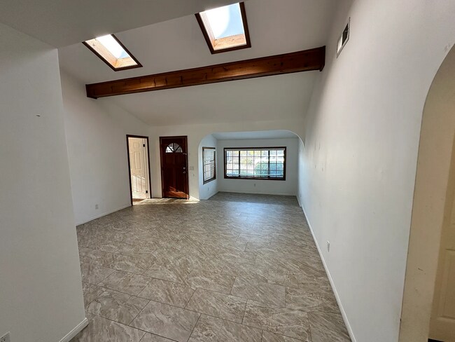 1834 S Nevada St Oceanside, CA 92054 photo 2