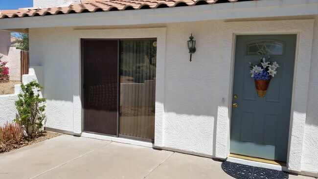 14222 N Brunswick Dr Fountain Hills, AZ 85268 photo 2
