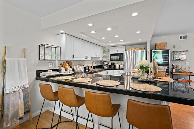 7525 Jerez Ct Carlsbad, CA 92009
