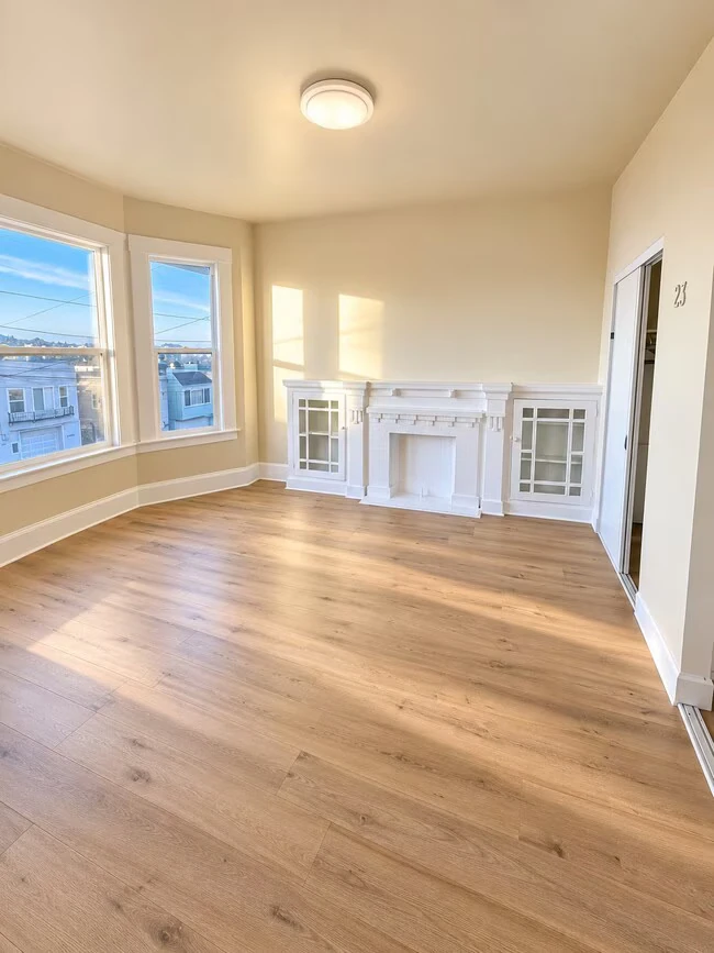 1071 Hanover St Daly City, CA 94014