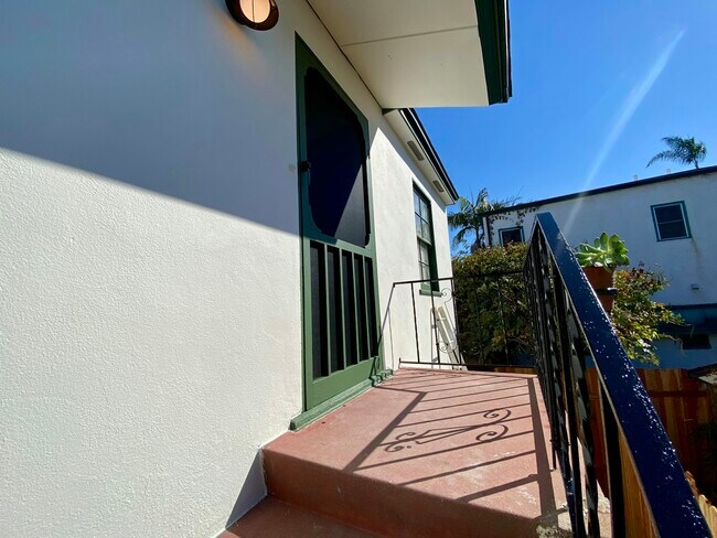 2815 Capps St San Diego, CA 92104 photo 3