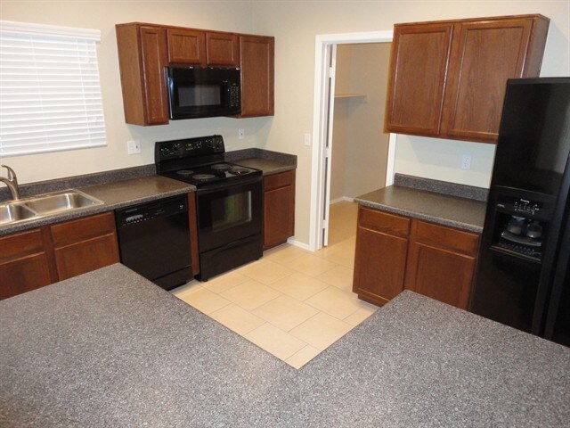 9128 E Plana Ave Mesa, AZ 85212 photo 2