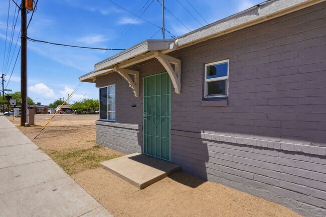 1036 N 16th St Phoenix, AZ 85006 photo 3