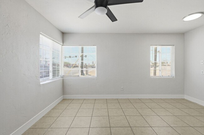 1036 N 16th St Phoenix, AZ 85006 photo 5