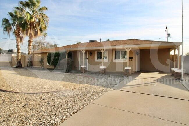 4637 E Granada Rd Phoenix, AZ 85008 photo 2