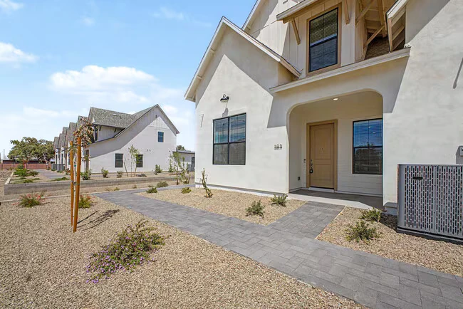 8232 E University Dr Mesa, AZ 85207 photo 3