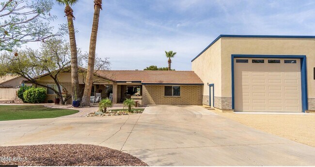 18026 N Everson Dr Glendale, AZ 85308 photo 3
