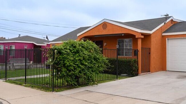 507 Palm Ave National City, CA 91950