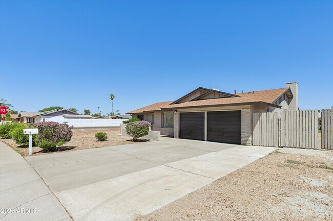 3020 W HARTFORD Drive photo 3
