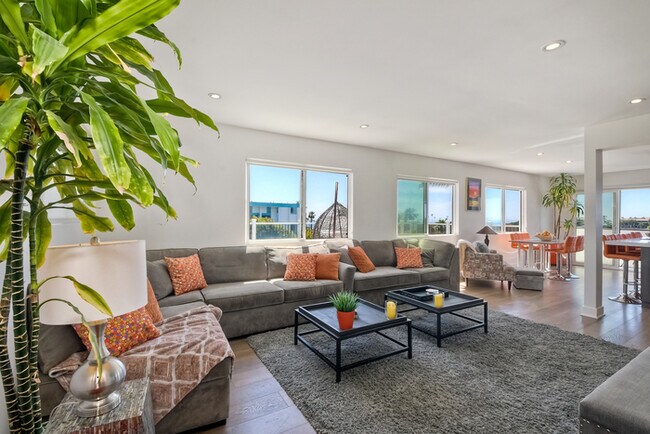 34 E I St Encinitas, CA 92024 photo 5