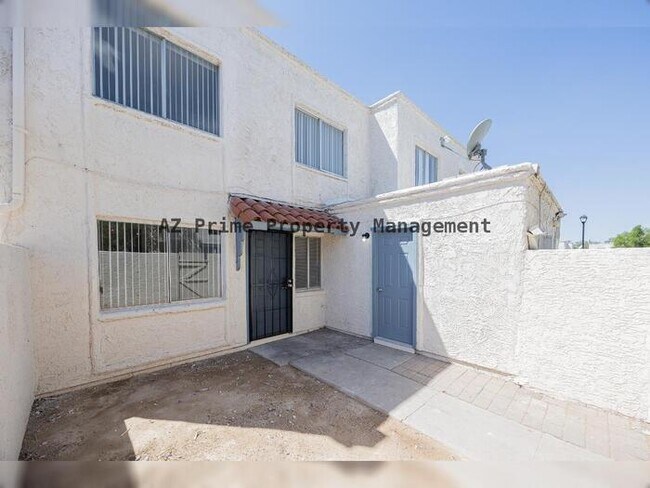 5246 N 42nd Ln photo 3