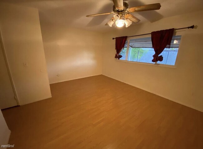 1527 Melody Ln El Cajon, CA 92019 photo 2