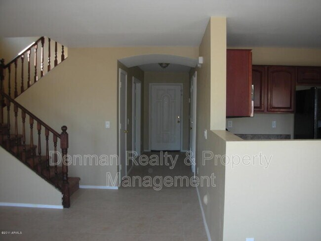 5725 S 32nd Ln Phoenix, AZ 85041 photo 5