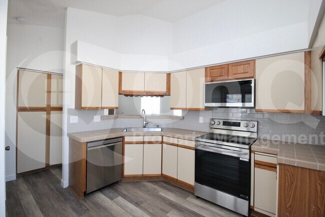 3902 E White Aster St Phoenix, AZ 85044 photo 4